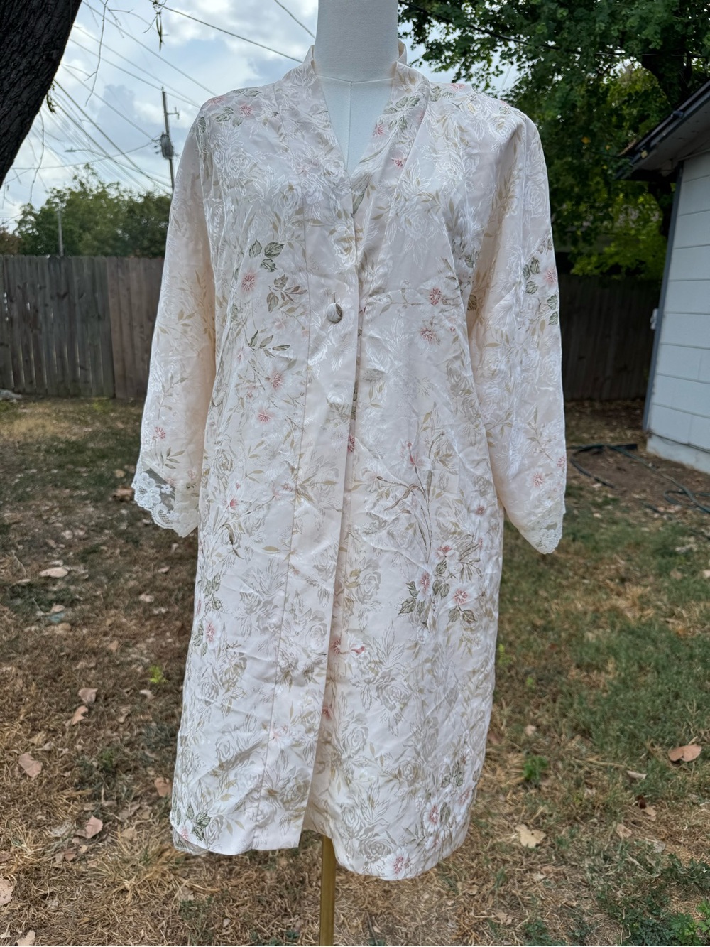 VTG Floral Night Robe - Picture 2 of 5